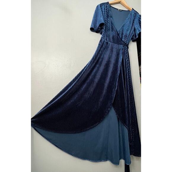 Simplee Apparel Blue Velvet Midi Dress - Picture 2 of 9